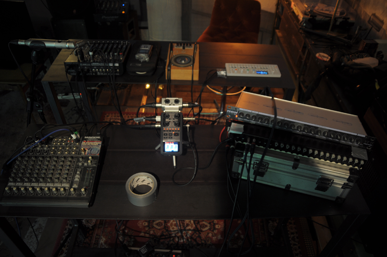 2021-05-15 Ame Zek - rauschpartikel (Ame Zek Ballonmusik, recording 5) (Mixe, Recording)